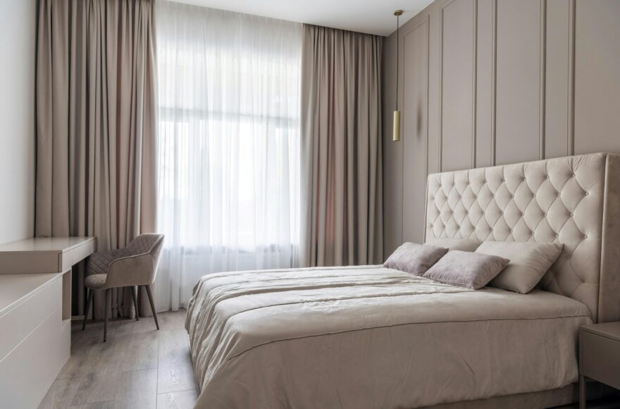 Za krótkie zasłony